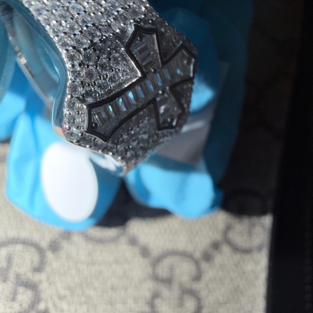 MOISSANITE
925 SILVER 3.00CTW
1000.00 size 12